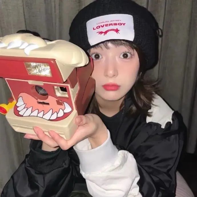 爱上小男人